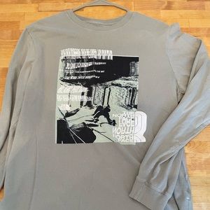 Mens the north face long sleeve size L
